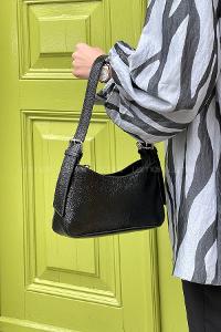 Lamelif Distressed Kol Çantası Kadın Parlak Siyah