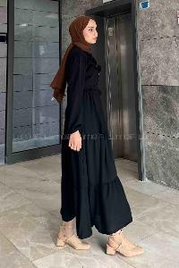 Lamelif Yaka Fırfır Detaylı Yarım Düğmeli Elbise Siyah