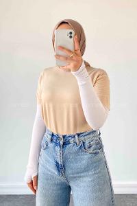 Cream Medium Crew Neck Short Arm Combed Fabric Unprinted T-shirt