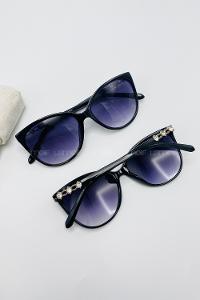 Lamelif Cates Siyah Taş Detaylı Güneş Gözlüğü