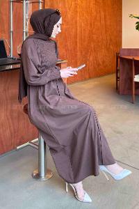 Lamelif Önü Büzgülü Düğme Detay Elbise Koyu Kahve