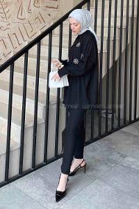 Lamelif Önü Taşlı Keten Takım Siyah