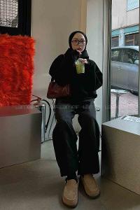 Black Hood Neck Long Arm Unprinted Sweatshirt