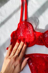 Lamelif Balenli Destekli Tül Kırmızı Takım