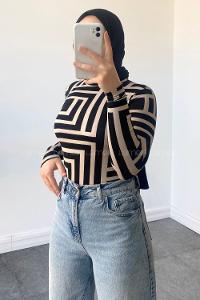 Lamelif Yarım Balıkçı Yaka Geometrik Desen Body Bej