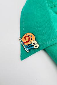 Lamelif Sevimli Salyangoz Demir Broş