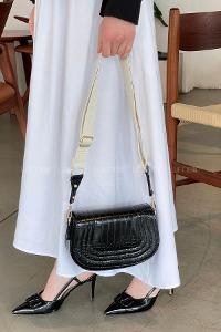 Lamelif Çapraz Askılı Kapaklı Kroko Çanta Siyah