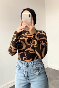 Brown With Milk Crew Neck Body