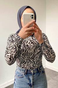 Black White Turtle Neck Long Arm Combed Fabric Body