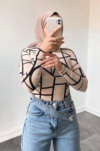 Lamelif Bisiklet Yaka Geometrik Desenli Body Krem