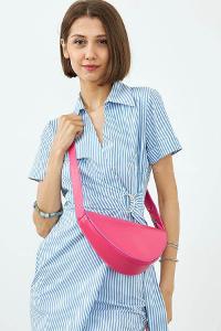 Lamelif Çapraz Askılı Asimetrik Kadın Çanta Fuşya