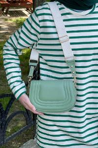 Lamelif Çapraz Askılı Kapaklı Çanta Çağla Yeşili