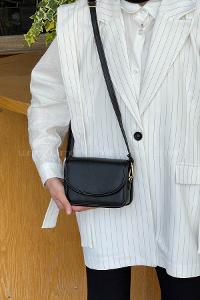 Black Buckle Skin Hand Bag Bag