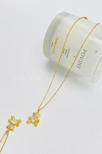 Lamelif Gold 925 Ayar Paslanmaz Çelik Beyaz Taşlı Ayıcık Kolye