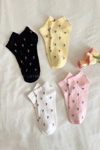 Lamelif Menekşe Desen Patik Çorap