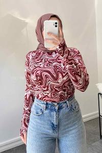 Lamelif Eldiven Detaylı  Ebru Desenli Body Vişne