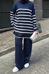 Lamelif Çizgili Yaka Düğme Detaylı Triko Tesettür Takım Lacivert