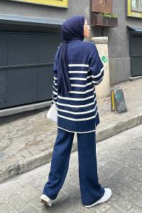 Lamelif Çizgili Yaka Düğme Detaylı Triko Tesettür Takım Lacivert