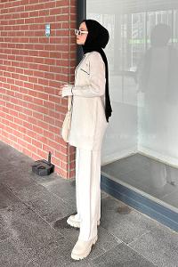 Ecru Shirt Collar Long Arm Knitwear Regular Trousers Comfortable Suit