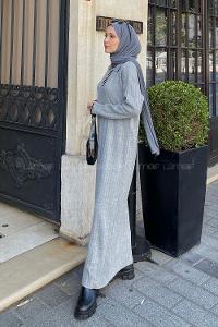 Lamelif Gömlek Yaka Düğme Detaylı Fitilli Triko Tesettür Elbise Gri