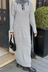 Lamelif Gömlek Yaka Düğme Detaylı Fitilli Triko Tesettür Elbise Gri