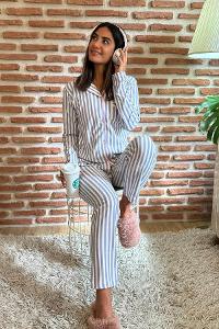 Lamelif Çizgi Desenli Süet Kumaş Pijama Takım Seti