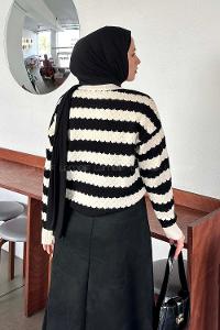 Lamelif Kol Ve Etek Ucu Manşetli Triko Kazak Ekru