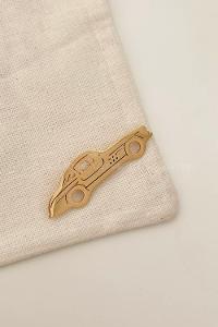 Lamelif Cadillac  Demir Broş