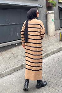 Lamelif Çizgi Detaylı Triko Tesettür Elbise Siyah Kahverengi