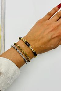 Black Without Accessories Gold Straight Wristband