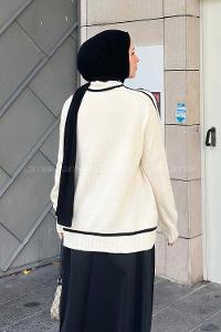 Lamelif Balıkçı Yaka SiyahŞerit Detaylı Kazak Ekru