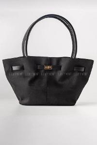 Lamelif Süet Kadın Büzgü Detay Klipsli Süet El Ve Omuz Çantası Siyah