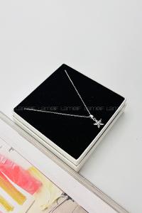 Lamelif Gümüş Kristal Taşlı Zirkon Zarif Çiçek Kolye