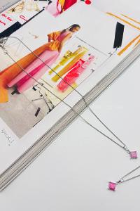 Lamelif Pembe Kristal Taşlı Zirkon Kolye