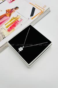 Lamelif  Gümüş Kristal Taşlı Zirkon Yonca Kolye