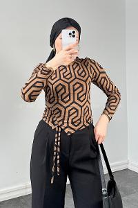 Lamelif Yan Büzgü Detaylı Ebru Desen Body Karamel