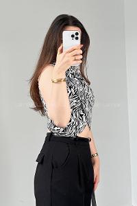 Lamelif Kruvaze Detaylı Zebra Desen Body Siyah