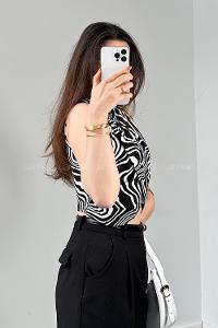 Lamelif Kruvaze Detaylı Dalga Desen Body Siyah