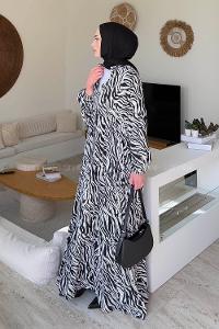 Lamelif Yarasa Kol Baskılı Zebra Desen Tesettür Elbise Siyah Beyaz