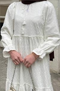 Lamelif Çiçek İşlemeli Fisto Elbise Beyaz