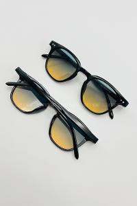 Very Colorful-en Glasses