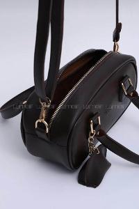 Lamelif Charm Detaylı Fermuarlı Ayarlanabilir Askılı El, Kol ve Omuz Çantası Acı Kahve