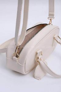 Lamelif Charm Detaylı Fermuarlı Ayarlanabilir Askılı El, Kol ve Omuz Çantası Krem