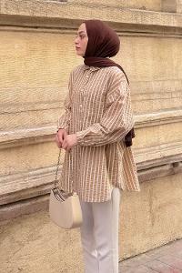 Lamelif Carla Çizgili Tesettür Gömlek Sütlü Kahve
