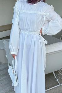 Lamelif Yaprak Detaylı Biyeli Elbise Beyaz