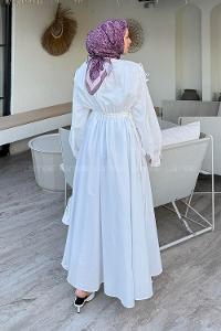 Lamelif Yaprak Detaylı Biyeli Elbise Beyaz