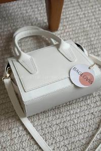 White Buckle Skin Hand Bag Bag