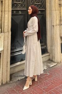 Lamelif Dantel Detaylı Kuşaklı Gofre Elbise Taş Rengi