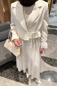 Lamelif Çift Yakalı Takım Beyaz