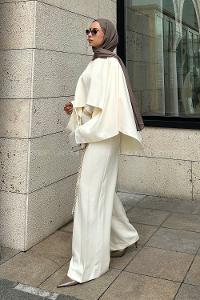 Lamelif Pelerinli Tulum Takım Krem